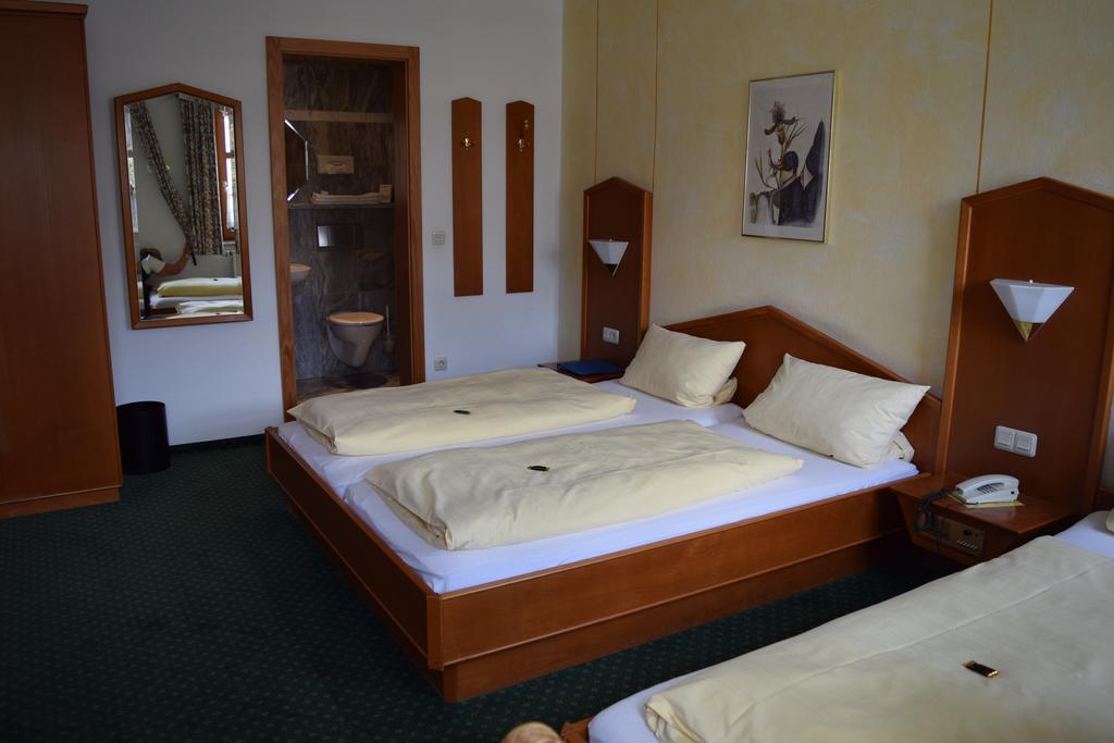 Hotel Zum Braeu Киндинг Номер фото