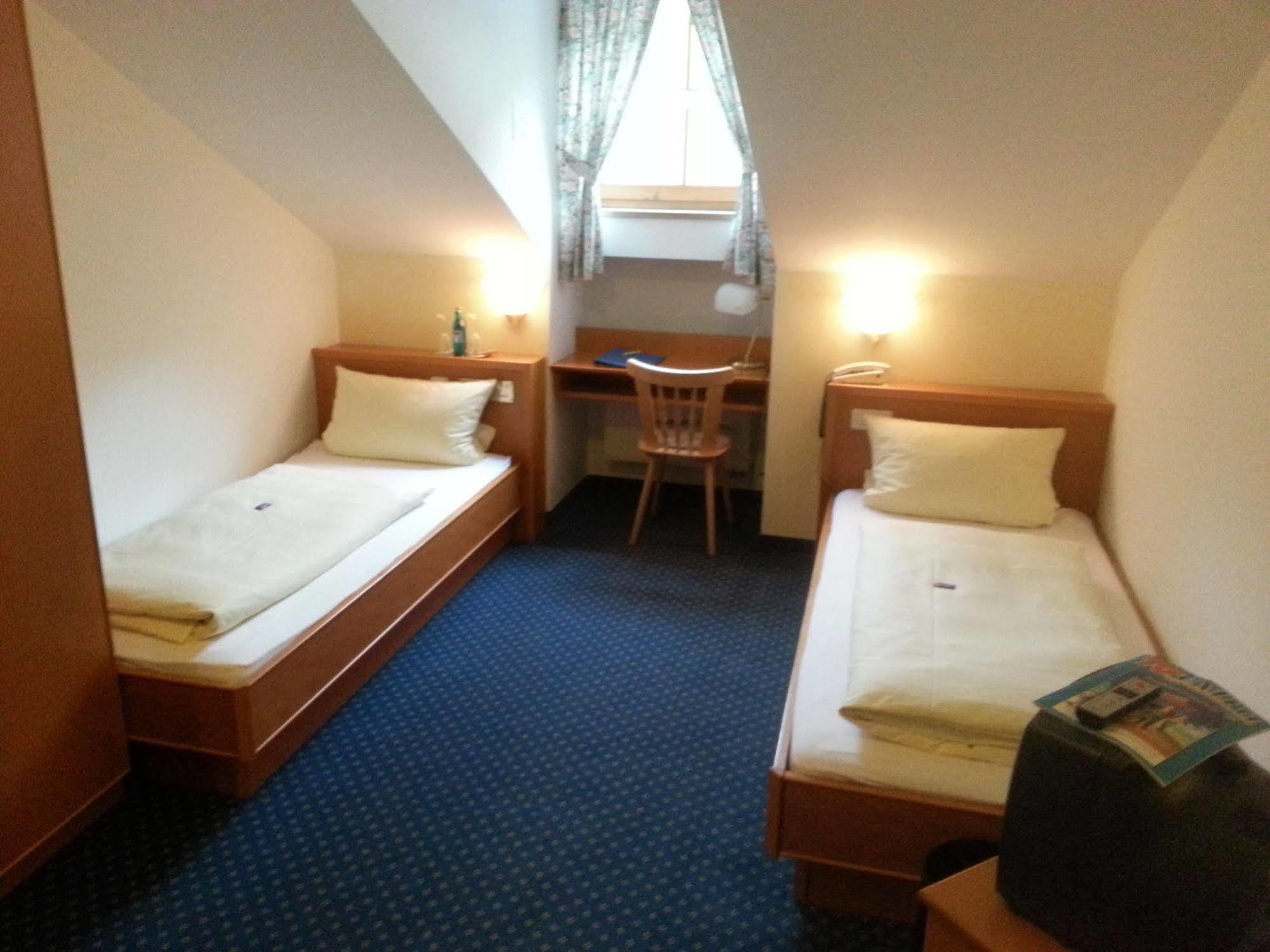 Hotel Zum Braeu Киндинг Экстерьер фото